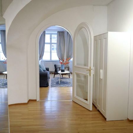 City Center Apartment Відень Екстер'єр фото